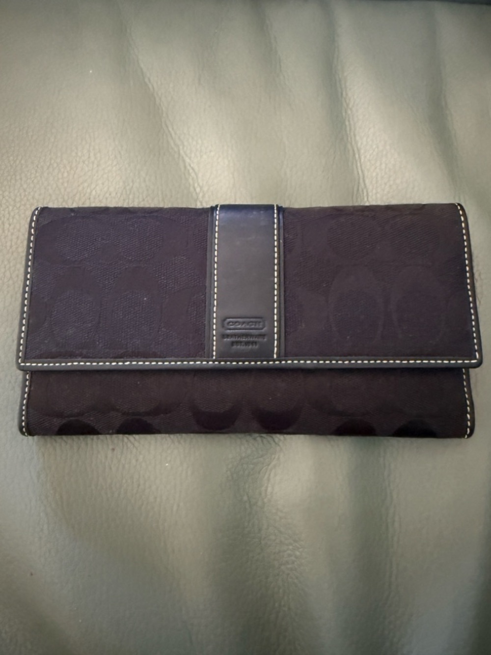 Vintage Authentic Like New Coach Black Signature Fold Wallet